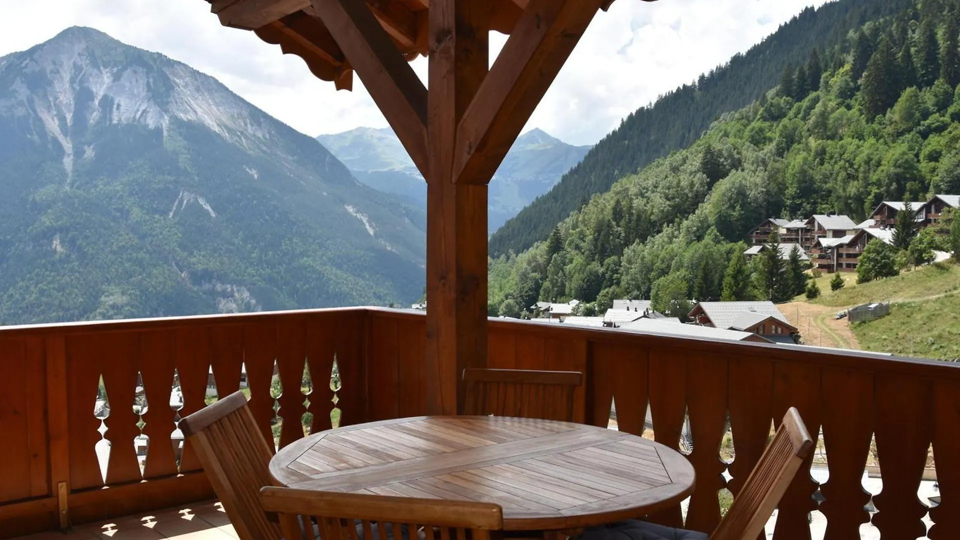 Appartement Spacieux Proche Telecabine Avec Terrasse Et Wifi - Fr-1-464-51 La Plagne 0*,  France